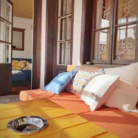 The Secret Lodge- New With Private Garage, Entire House Apartman Veliko Tarnovo