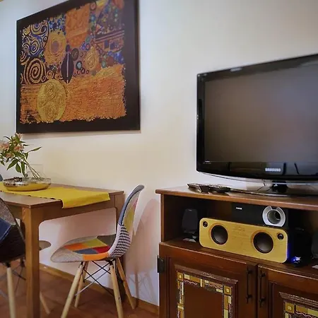 The Secret Lodge- New With Private Garage, Entire House