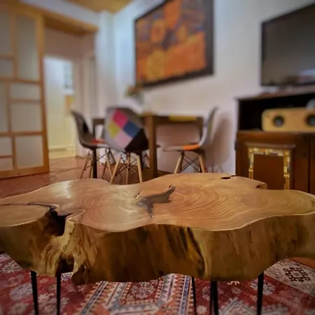 The Secret Lodge- New With Private Garage, Entire House