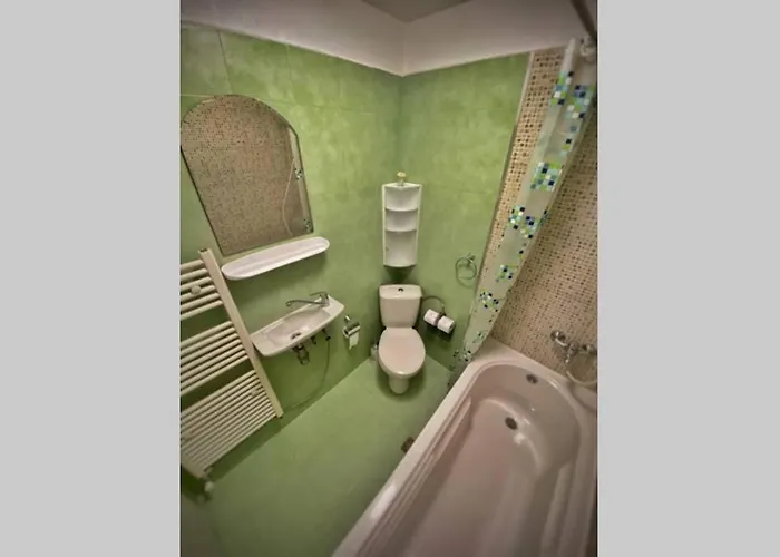 The Secret Lodge- New With Private Garage, Entire House Apartment Veliko Tarnovo