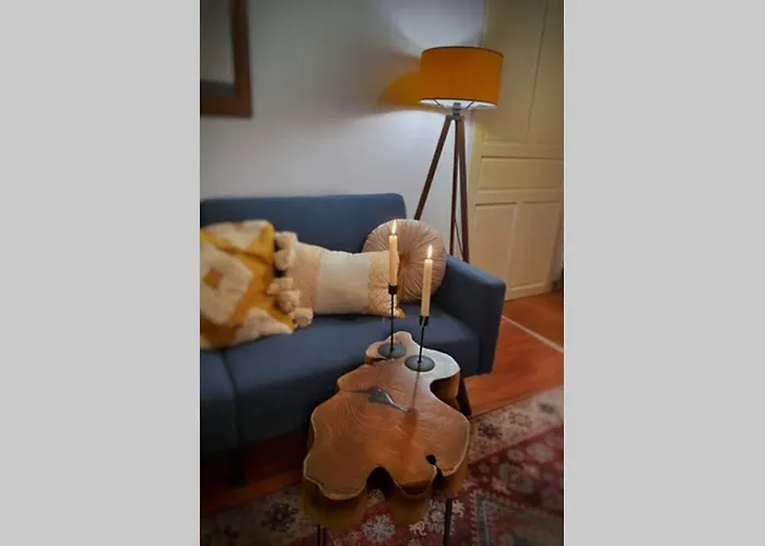 The Secret Lodge- New With Private Garage, Entire House Apartment *