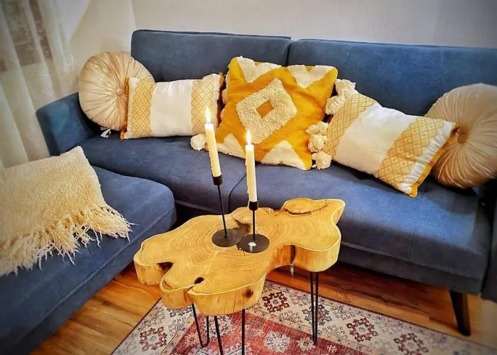 Apartment The Secret Lodge- New With Private Garage, Entire House Veliko Tarnovo