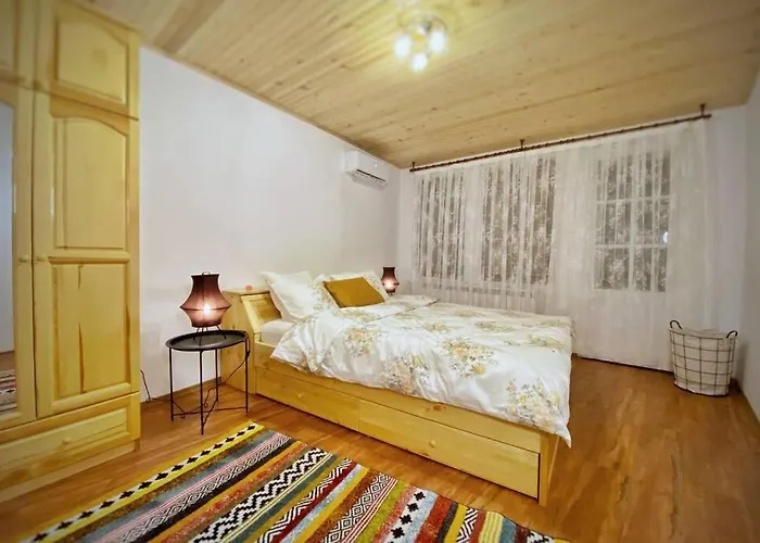 The Secret Lodge- New With Private Garage, Entire House * Veliko Tarnovo
