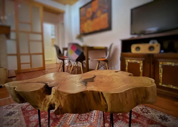 The Secret Lodge- New With Private Garage, Entire House